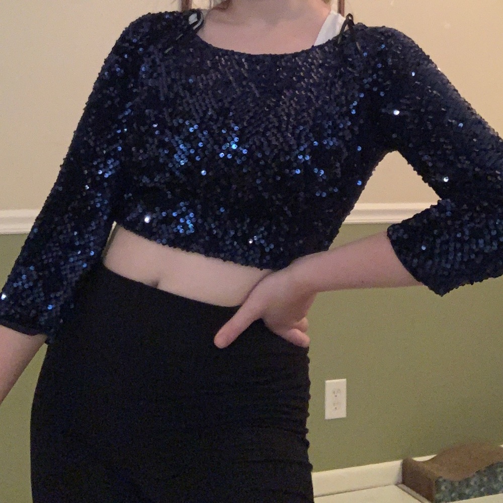 Forever21 blue sequined long sleeve crop top